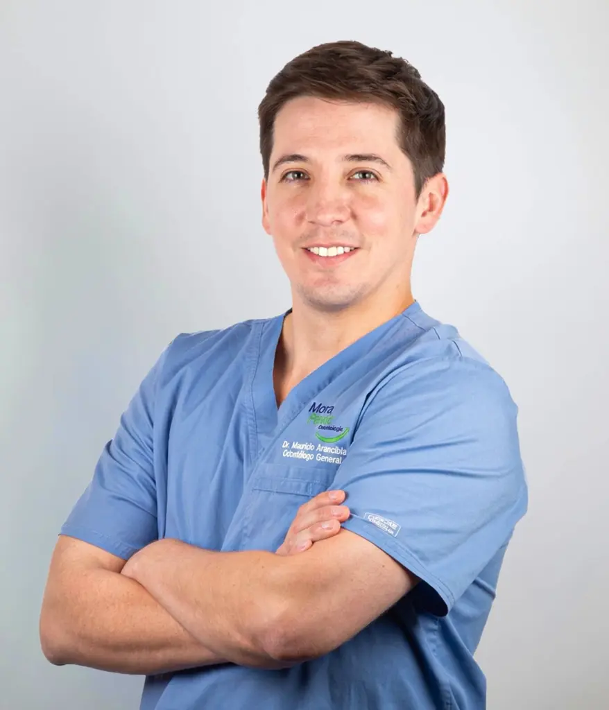 Dr. Mauricio Arancibia, cirujano dentista en Clínica Mora Pavic