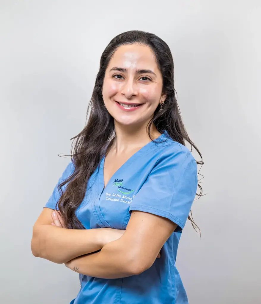 Dra. Sofía Muñoz, cirujano dentista en Clínica Mora Pavic