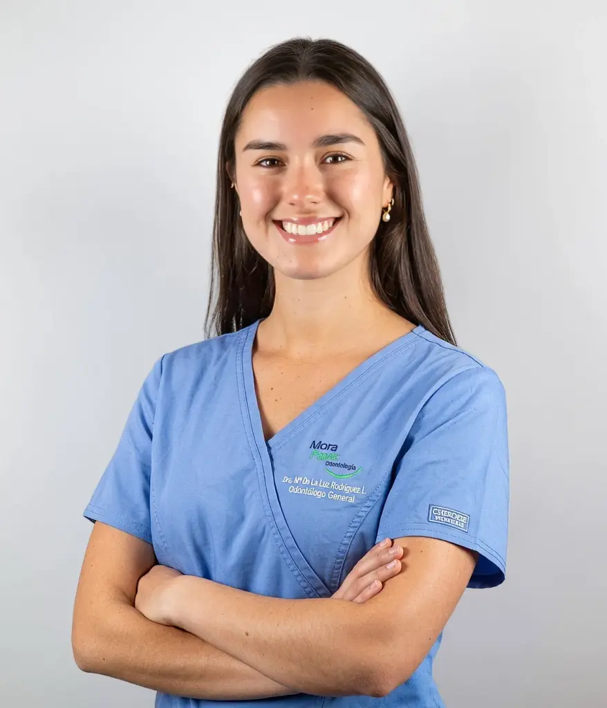 Dra. María de la Luz Rodríguez, cirujano dentista en Clínica Mora Pavic