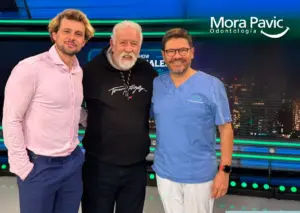 Profesor Rossa, Joaquín Méndez y Dr. Marco Mora en Profesionales de la Sonrisa de Mega y Mora Pavic.