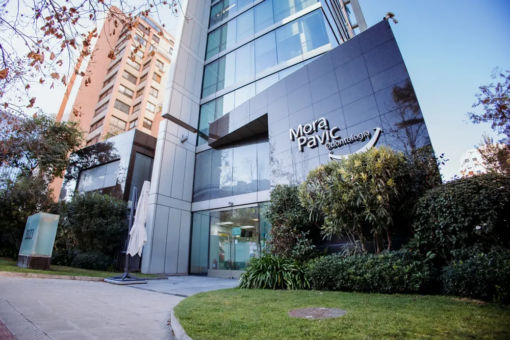 fachada de la sucursal Apoquindo en Las Condes